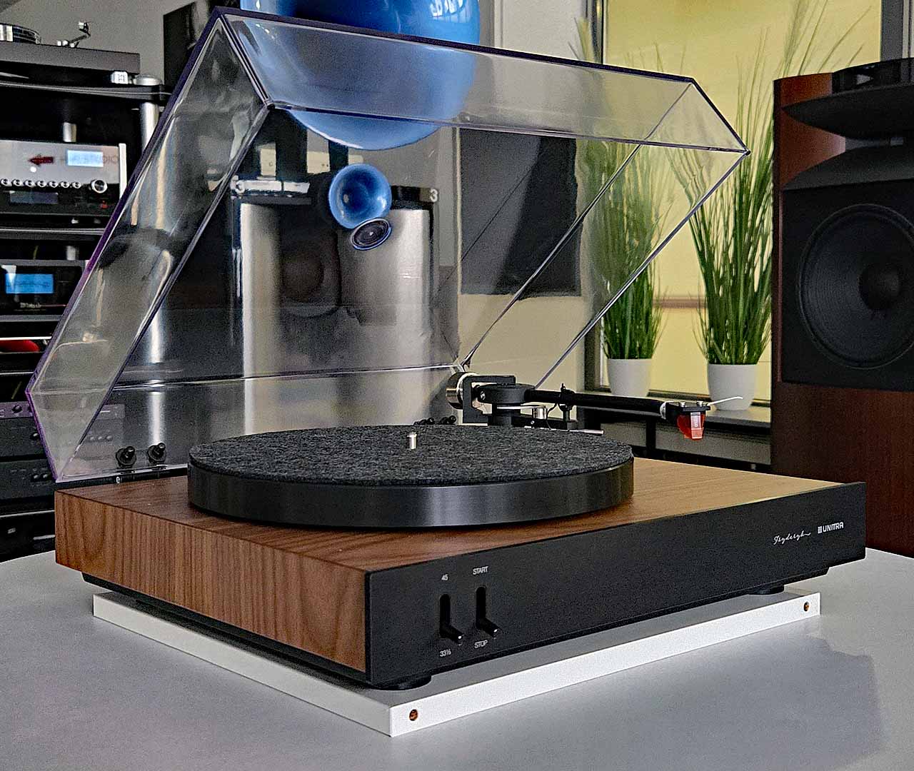 Unitra GSH-630 Fryderyk Black / American Walnut